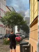 Großeinsatz in Schwerin: Feuerwehr kämpft gegen Flammen in der Seestraße