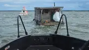 Hausboot kollidiert mit Seenotrettungsboot bei Ueckermünde