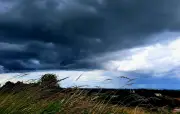 Hitze adé: Schauer und Gewitter zum Wochenstart im Norden