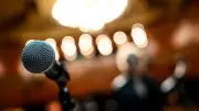 Poetry-Slam in Neustrelitz: Mensch gegen KI im Text-Duell