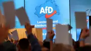 Prozess nach AfD-Bühnensturm: 27-Jähriger schweigt vor Gericht