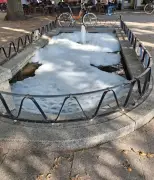 Schaum im Brunnen: Bad Doberan stellt Wasser ab