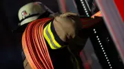Schwelbrand im Dachstuhl eines Doppelhauses in Striesdorf