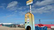 Sonnencreme gratis: Warnemünde startet Pilotprojekt am Strand