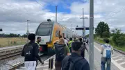 Zug rauscht durch: Hunderte strandeten in Holthusen