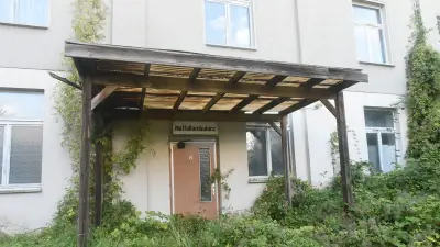 Altentreptow: Einstiges Krankenhaus und Hotel verfällt