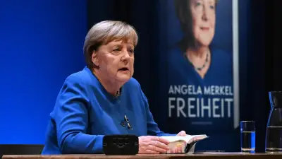Angela Merkel liest im November in Schweriner Paulskirche aus ihrem Buch