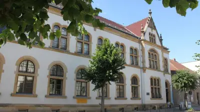Bibliothek Neustrelitz: Bücher zur Landtagswahl am 20. September