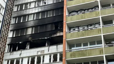 Brandserie in Neubrandenburg: Stadt sichert Hochhaus, Zukunft offen