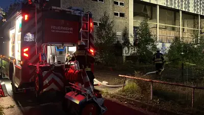 Feuerwehr verhindert Schlimmeres bei Brand an B104 in Neubrandenburg