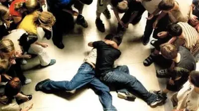Gewaltvideo in Neubrandenburg: 14-Jähriger stundenlang von Jugendlichen gequält