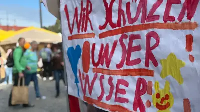 Klimaaktionstag in Rostock: Wasser bewegt die Hansestadt