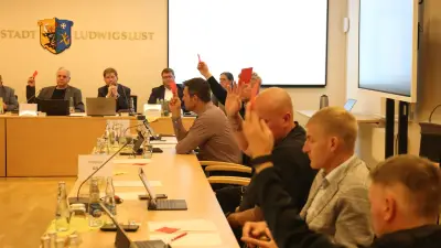 Ludwigslust: Bürgermeister Pinnow warnt vor zehn Millionen Euro Unterdeckung