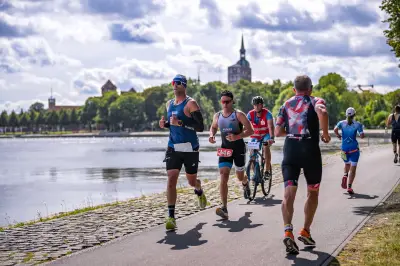 Teilnehmerrekord: 800 Sportler starten beim Stralsund-Triathlon