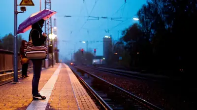 Warum ich einem fremden Mädchen in die falsche Bahn folgte
