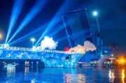 30 Jahre „Blaues Wunder“: Wolgast feiert Peenebrücke mit Lichtshow