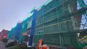 AWG modernisiert DDR-Wohnblock in Anklam: Neue Dämmung für 250.000 Euro