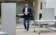 CDU-Spitzenkandidat Peters gibt Stimme in Rostock ab