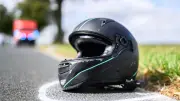 Harley kracht frontal in Auto: 73-Jähriger schwebt in Lebensgefahr