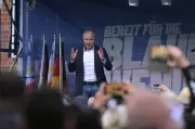 Höcke in Stralsund: 2.000 Menschen protestieren gegen AfD-Auftritt
