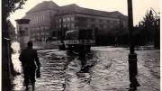 Historische Ansichten: Goetheplatz in Rostock stand in den 1950ern unter Wasser