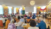 Klönschnack in Demmin: 50 Senioren feiern plattdeutschen Nachmittag im Rathaus