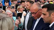 Merz in Kühlungsborn: Buhrufe und „Rücktritt“-Rufe beim Ostsee-Wahlkampf