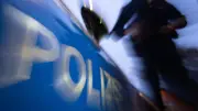 Rucksack geraubt: Polizei sucht Zeugen nach räuberischer Erpressung