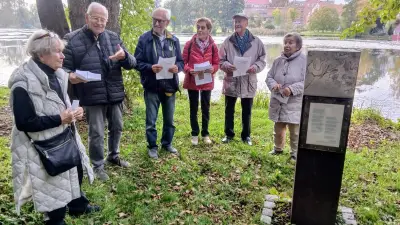 68 Jahre nach dem Abitur: Ehemalige Schüler treffen sich in Gadebusch wieder
