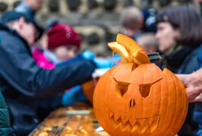 Herbstferien in MV: Von Spukhaus bis Drachenfest – die besten Tipps