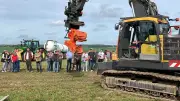 Höfe-Herbst-Premiere in Loitz-Schwinge: Mini-MeLa mit Baumstamm-Fressern und 103-Kilo-Kürbis