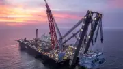 Mega-Schiff installiert Offshore-Plattformen für Windpark Gennaker